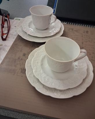 coppia tazzine da tè.tet a tet  e pttino da dolce 