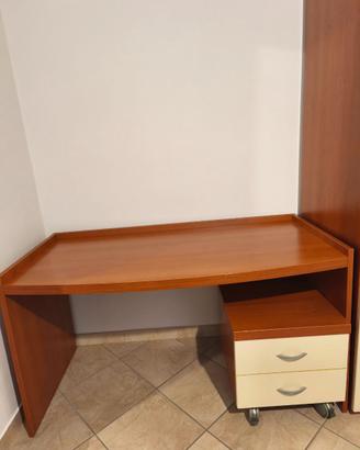 Scrivania con cassettiera due cassetti