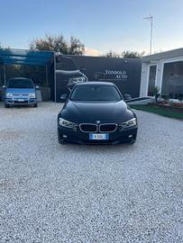 BMW - Serie 3 - 320d Luxury