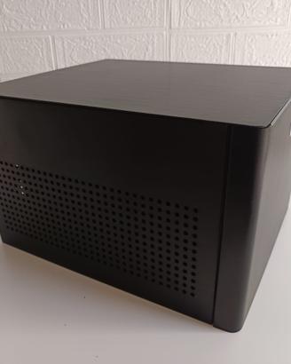 PC Desktop Micro-ATX con case stile hi-fi