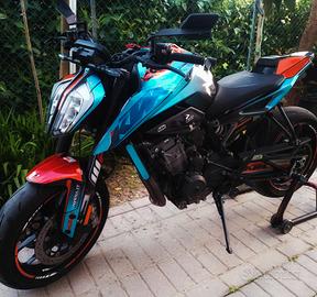 Duke 790 - 105 cv - tech pack e accessori