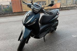 Beverly 300 S