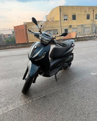 Beverly 300 S