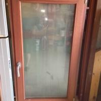 finestra in legno