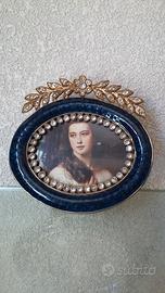cornice ovale bigiotteria