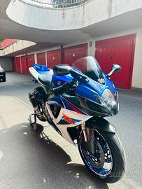 Suzuki GSX-R 600 (k7)