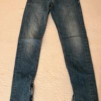 Jeans a sigaretta Guess