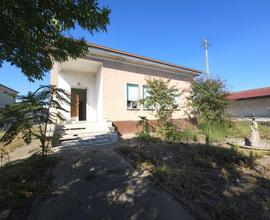 CASA SEMINDIPENDENTE A SAN MARTINO DALL'ARGINE