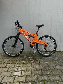 MONTAN BIKE BIAMMORTIZZATA