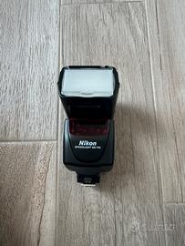 Flash NIKON SB 700