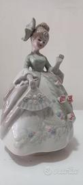 Statua dama con carillon porcellana