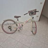 Bici B-Twin per bambina