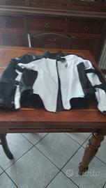  giubbotto e casco  