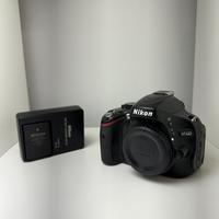 Nikon D5100 corpo + caricatore originale