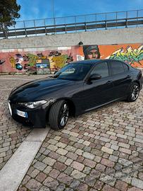 Alfa romeo giulia 2.2 AT8 150cv