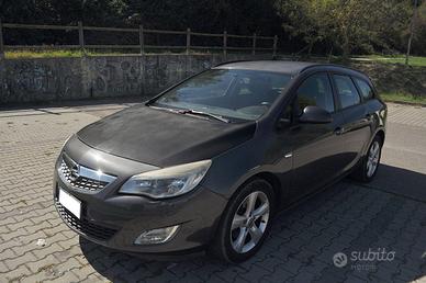 Opel Astra Sports Tourer