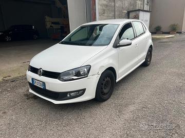 Volkswagen Polo 1.2 70 CV . Comfortline-2013-NEOP.