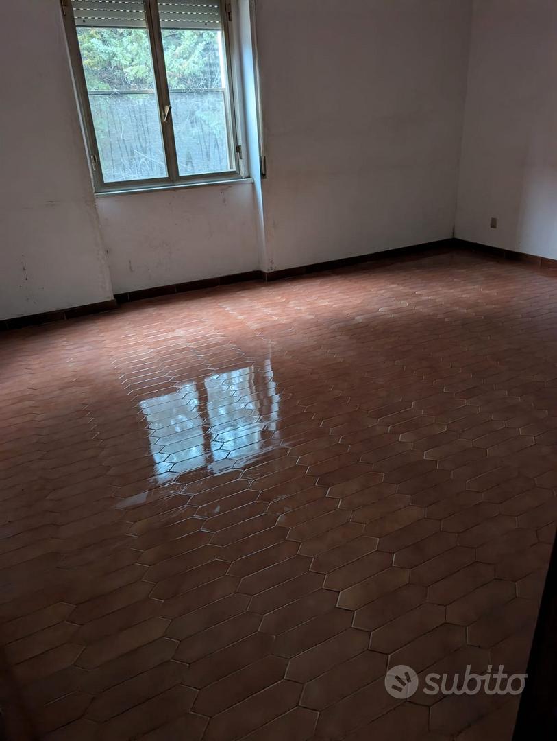 Casale Indipendente 400 mq su due livelli - Vista 4