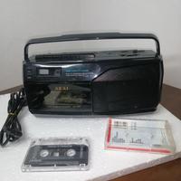 Radio  con lettore e registratore a cassette AKAI
