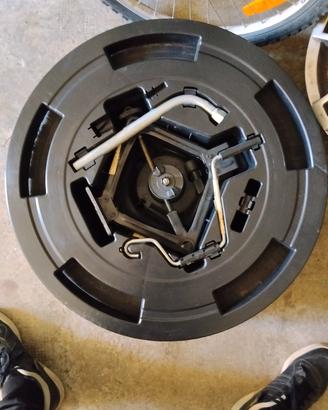 kit completo di ruota di scorta  misura 175/65 R15