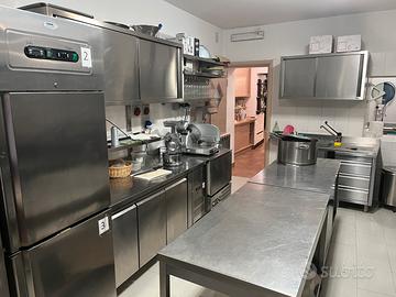 Attrezzature completa per ristorante