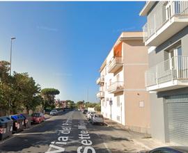 Romanina trilocale con balcone