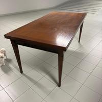 Tavolo rettangolare con 6 sedie