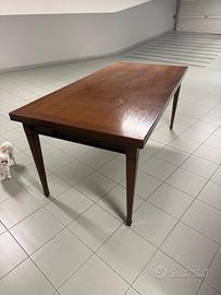 Tavolo rettangolare con 6 sedie