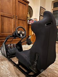 Postazione lamborghini e simulatore logitech G27