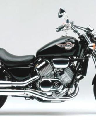 ricambi x VF 750 c serbatoio motore forcelle etc.