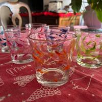 Set di bicchieri decorati a mano