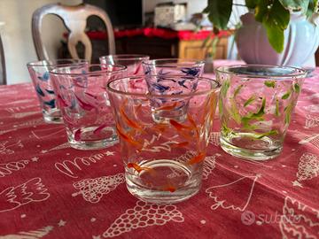 Set di bicchieri decorati a mano