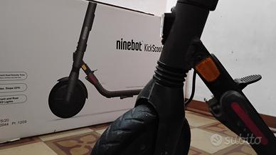 Monopattino Segway Ninebot E25E