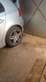 4 Cerchi in lega 17 più gomme 225/45/17