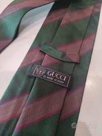 Cravatta Gucci vintage in pura seta 