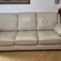 Divano in pelle tre posti