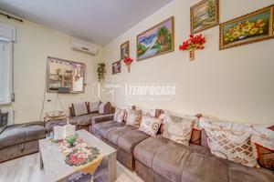 Appartamento trilocale primo piano in contesto cor