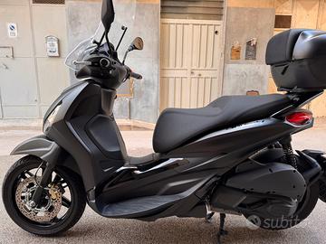 Beverly 300