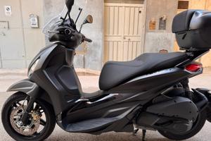 Beverly 300