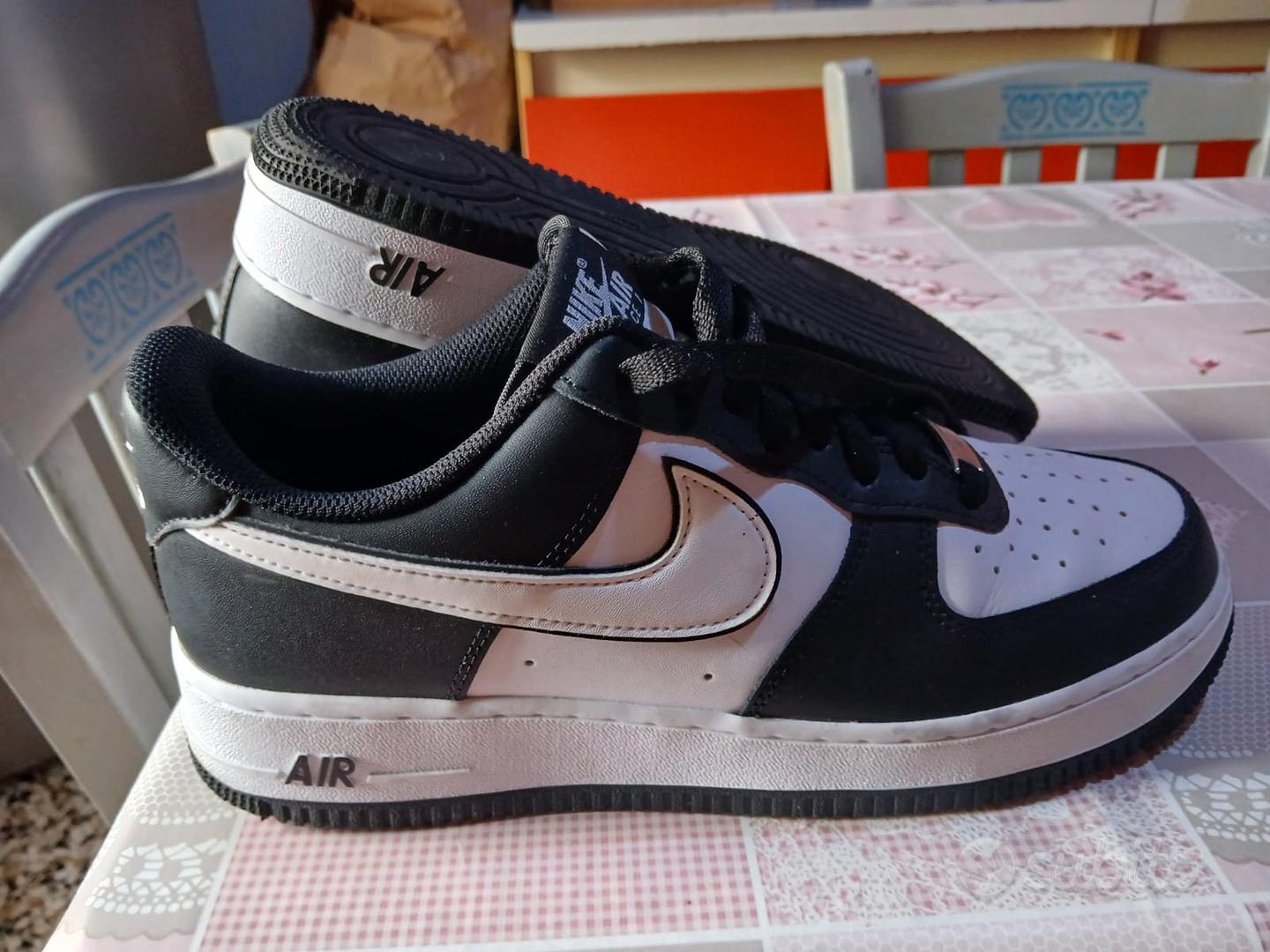 scarpe usate ma nuove della nike Abbigliamento e Accessori In vendita a Varese
