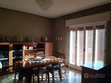 Quadrilocale arredato in via Modica Sorda