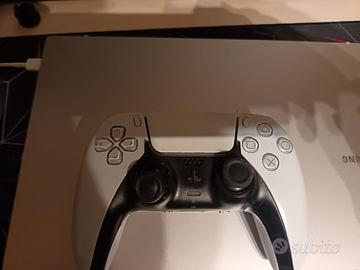 Controller ps5 con leva sinistra dislocata
