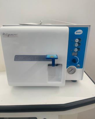 Autoclave per sterelizzazione strumenti