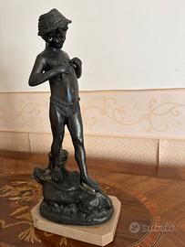 Scugnizzo pescatore di Pasquale Uccello firmata