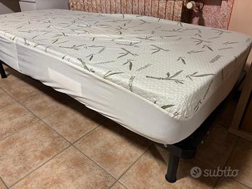 materasso singolo con rete a doghe