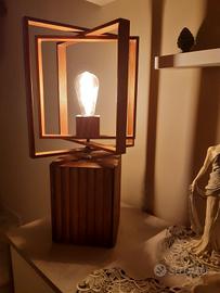 lampada in legno