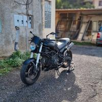 Ducati Monster 695 Dark