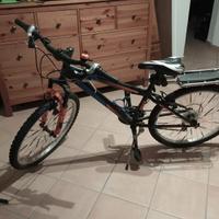 Bicicletta mountain-bike 24" per ragazzi 