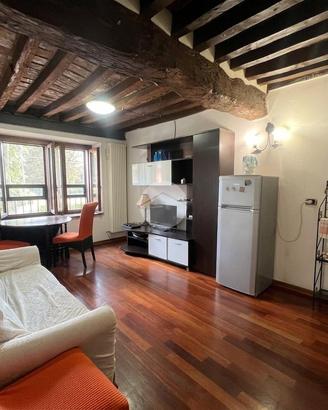 2 LOCALI A MONTECHIARUGOLO