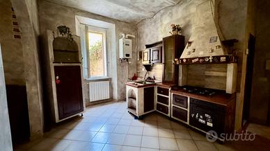 Trilocale in periferia piano terra